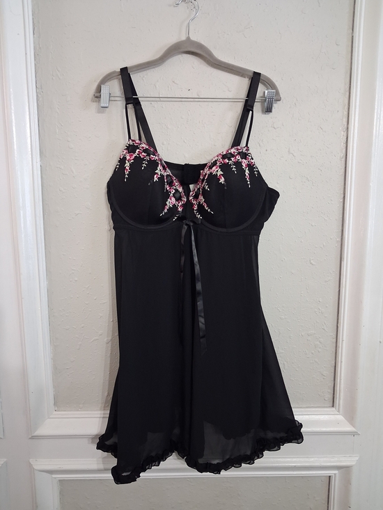 Cacique Other - Cacique Black Chemise with Pink Floral Embroidery